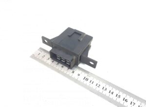 Releu motor ștergător parbriz volvo 1622107 1619944 1594173 1 Releu motor ștergător parbriz volvo 1622107 1619944 1594173