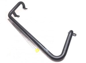Balustradă pentru trepte scania 1360350-14 - negru, metalic, cu suport de fixare 1 Balustradă pentru trepte scania 1360350-14 – negru, metalic, cu suport de fixare