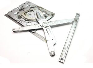 Mecanism regulator geam dreapta volvo - coduri: 3176542, 1062009, 1063292, 20453660, 8191245 1 Mecanism regulator geam dreapta volvo – coduri: 3176542, 1062009, 1063292, 20453660, 8191245