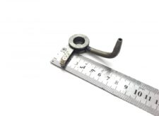 Duza de ulei Scania 1375429 cu suport metalic și tub de ieșire, dimensiuni aproximative 7 cm