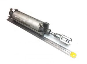 Cilindru pneumatic de deschidere a ușii pentru scania
