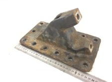 Suport metalic pentru braț de control dreapta Volvo 20393739