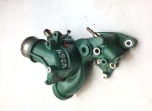 Carcasa termostat verde pentru volvo cod v264 1 Carcasa termostat verde pentru volvo cod v264
