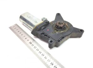 Motor regulator geam dreapta mercedes - coduri a0008205008, a0008202908, 0008205008, 0008202908 1 Motor regulator geam dreapta mercedes – coduri a0008205008, a0008202908, 0008205008, 0008202908