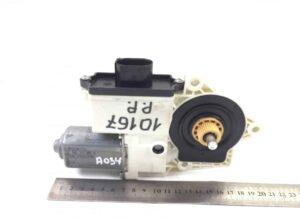 Motor regulator de geam dreapta man 8128601/6138 8125970/6108 1 Motor regulator de geam dreapta man 8128601/6138 8125970/6108