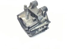 Izolator de vibrații motor față stânga pentru camioane MAN, coduri 81962100571, 81962100577, 81962100562