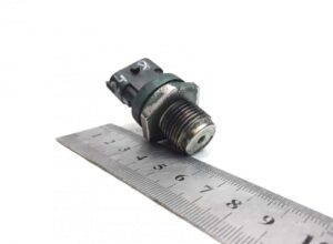 Senzor de presiune combustibil pentru volvo - coduri: 5127421-0178, 5127421-0229, 5127421-0230, 5127421-0236, 7420792328, 20792328, 5041529-12 1 Senzor de presiune combustibil pentru volvo – coduri: 5127421-0178, 5127421-0229, 5127421-0230, 5127421-0236, 7420792328, 20792328, 5041529-12