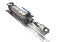 Cilindru Pneumatic de Deschidere Uși Volvo V0136162