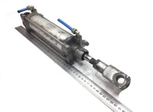 Cilindru pneumatic de deschidere uși volvo v0136162 1 Cilindru pneumatic de deschidere uși volvo v0136162