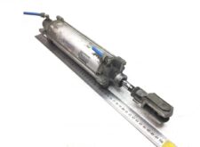 Cilindru pneumatic pentru deschiderea ușii Volvo V0119203