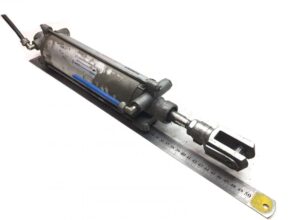 Cilindru pneumatic de deschidere ușă volvo v0119203 spc051515200 1 Cilindru pneumatic de deschidere ușă volvo v0119203 spc051515200