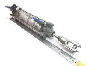 Cilindru pneumatic de deschidere a ușii pentru volvo v0119203 1 Cilindru pneumatic de deschidere a ușii pentru volvo v0119203