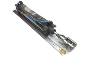 Cilindru hidraulic de deschidere ușă volvo v0119261 1 Cilindru hidraulic de deschidere ușă volvo v0119261