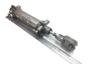 Cilindru hidraulic de deschidere a ușii volvo v0136162-v0136162-17 1 Cilindru hidraulic de deschidere a ușii volvo v0136162-v0136162-17