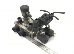 Supapă lichid de răcire și încălzitor de apă volvo 20886557 / 22358009 1 Supapă lichid de răcire și încălzitor de apă volvo 20886557 / 22358009