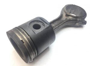 Set piston și biela volvo - coduri: 20412200, 3184823, 1547124, 85113639, 276928, 276884, 276869, 275699, 276927, 20364470, 20364480 1 Set piston și biela volvo – coduri: 20412200, 3184823, 1547124, 85113639, 276928, 276884, 276869, 275699, 276927, 20364470, 20364480