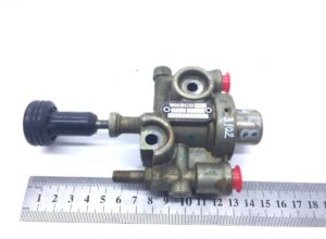 Supapă de eliberare a frânei de parcare wabco pentru scania 1373080 1503897 1517987 1 Supapă de eliberare a frânei de parcare wabco pentru scania 1373080 1503897 1517987
