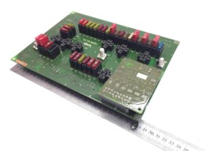 Placă de circuite cu siguranțe scania 1759396 / 1759397 1 Placă de circuite cu siguranțe scania 1759396 / 1759397