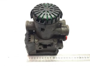 Supapă ebs axa față stânga volvo (coduri: 20828237, 20570906, 21122034, 20428938, 5801290649, 7485003022, 7420828237, 7420428938, 7420570906, 504100409, 7421122034, 5801910304)