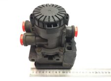 Supapă EBS axa față stânga Volvo 20828237 / 20570906 / 21122034 / 20428938 / 5801290649 / 7485003022 / 7420828237 / 7420428938 / 7420570906 / 504100409 / 7421122034 / 5801910304