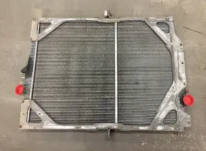 Radiator pentru volvo 8149370, 20536961, 20722450, 20800983, 20936124, 21229362, 21345261, 21385166, 22235312, 8149681, 1665249, 8112566, 8113186