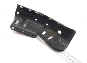 Suport cablaj scania 1791079 (12) - piesă metalică perforată 1 Suport cablaj scania 1791079 (12) – piesă metalică perforată