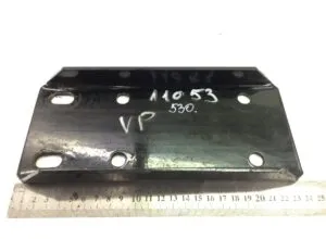 Suport metalic cu găuri pentru fixare – 14 cm x 8 cm