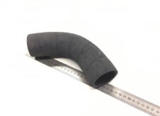 Furtun de răcire pentru Scania, 90 de grade, negru, lungime aproximativ 23 cm