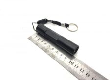 Lanternă LED Metalică Portabilă cu Inel Cheie și Curea - Negru