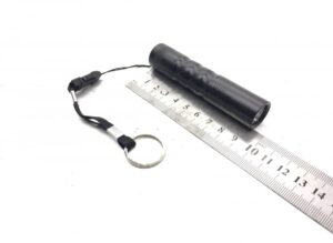Lanternă led cu breloc și șnur, neagră, 9 cm 1 Lanternă led cu breloc și șnur, neagră, 9 cm