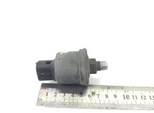 Senzor presiune scania 397946/368851, aproximativ 8 cm lungime, cu filet metalic