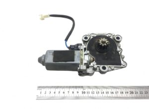 Motor regulator de geam dreapta pentru scania, cod 1442293, 2303355, 2572363, 1366762, 560098 1 Motor regulator de geam dreapta pentru scania, cod 1442293, 2303355, 2572363, 1366762, 560098