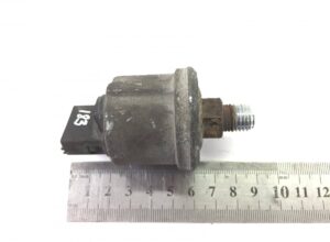 Senzor presiune scania 397946 368851 24 (cu riglă pentru referință dimensiuni) 1 Senzor presiune scania 397946 368851 24 (cu riglă pentru referință dimensiuni)