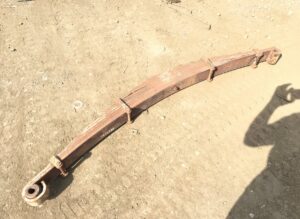 Arc lamelar stânga axă motor scania 285667 1377676 1 Arc lamelar stânga axă motor scania 285667 1377676