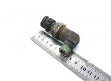Senzor presiune Scania cu conector și filet, 90°