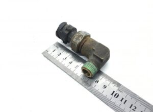 Senzor presiune scania cu conector și filet, 90°