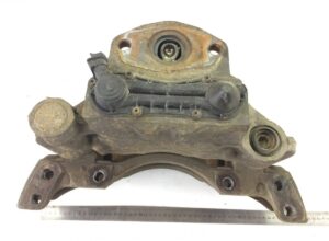 Etrier de frână stânga mercedes (coduri: a0044208083, a0054200683, a9604200501, a9444208001)