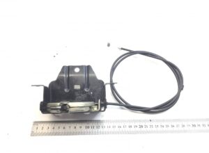 Încuietoare capac compartiment de depozitare cabină stânga mercedes a9607550214 / a9607550461 1 Încuietoare capac compartiment de depozitare cabină stânga mercedes a9607550214 / a9607550461