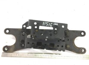 Suport din cadru mercedes a9613120701 - metalic, cu găuri de montaj, cod 11516 1 Suport din cadru mercedes a9613120701 – metalic, cu găuri de montaj, cod 11516