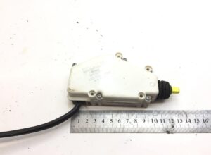 Motor închidere centralizată stânga daf 1893637 12v 1 Motor închidere centralizată stânga daf 1893637 12v