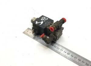 Valvă solenoid scania 1421326 1536308 (cu măsurare în centimetri) 1 Valvă solenoid scania 1421326 1536308 (cu măsurare în centimetri)