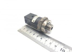 Senzor presiune ulei volvo 3962894 - original oem 1 Senzor presiune ulei volvo 3962894 – original oem