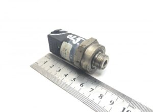 Senzor de presiune ulei volvo 3962894 1 Senzor de presiune ulei volvo 3962894