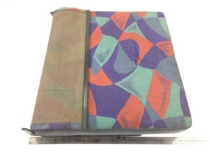 Perna de pat mercedes cu model geometric colorat