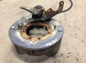 Suport frână cu tambur axă motor dreapta mercedes a6174233211 / 6174230630 / 6174233211 / a6174230630 / a9424230306 / 9424230306 1 Suport frână cu tambur axă motor dreapta mercedes a6174233211 / 6174230630 / 6174233211 / a6174230630 / a9424230306 / 9424230306