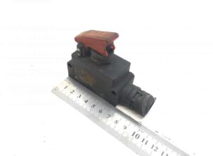 Comutator adr volvo cu manetă roșie și conector electric 1 Comutator adr volvo cu manetă roșie și conector electric