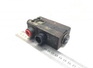 Valvă solenoid mercedes a0049975536 1 Valvă solenoid mercedes a0049975536