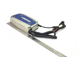 Încărcător de baterii ctek xt 14000 24v pentru baterii cu acid plumb