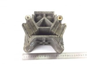 Izolator de vibrații motor spate dreapta man cod 81962100598 / 81962100582 / 810962100583 1 Izolator de vibrații motor spate dreapta man cod 81962100598 / 81962100582 / 810962100583