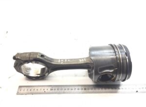Set piston și biela pentru motor man - coduri: 51025006255, 51025006254, 51025006219, 51024006045, 51025006301, 51024006068 1 Set piston și biela pentru motor man – coduri: 51025006255, 51025006254, 51025006219, 51024006045, 51025006301, 51024006068